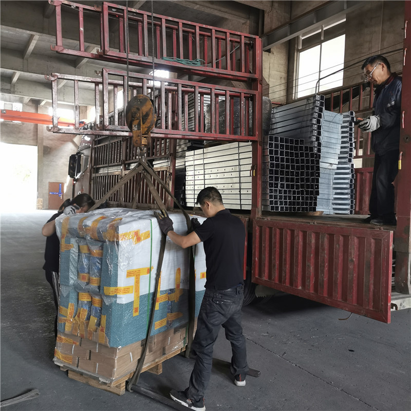 Delivery of 20 Sets Galvanized Suspended Platforms